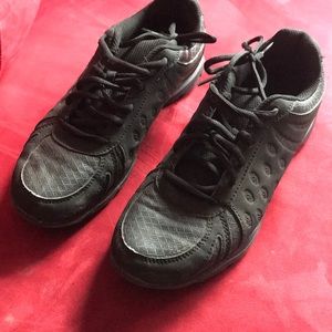 Safe step slip resistant shoes